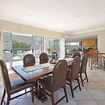 Elegant Camps Bay Villa With Pool 150M To Beach