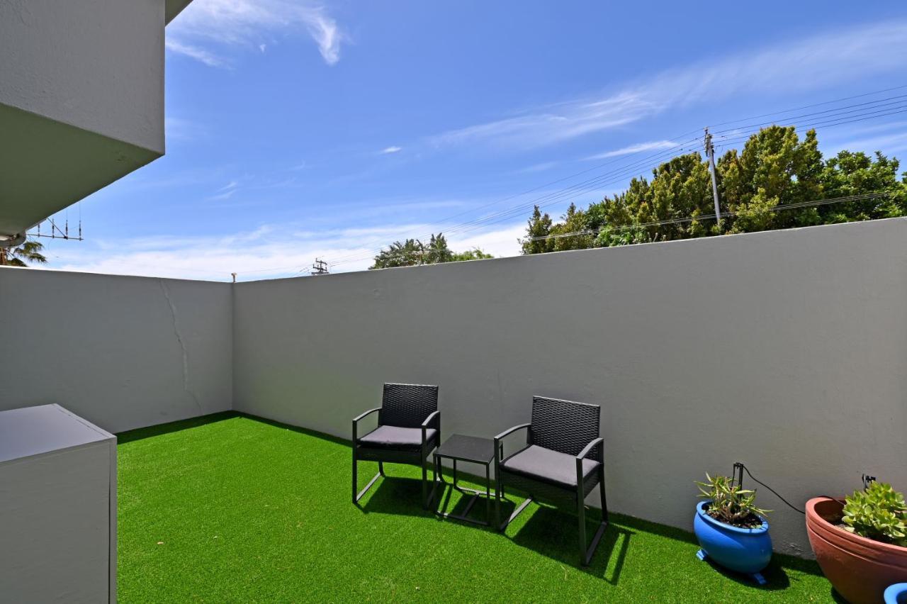 Elegant Camps Bay With Pool 150m To Cape Town