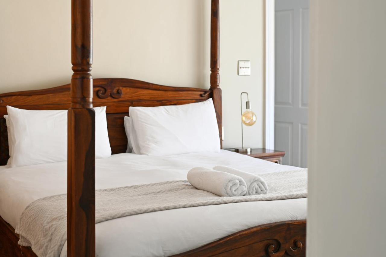 Holiday home Elegant Camps Bay With Pool 150m To Cape Town