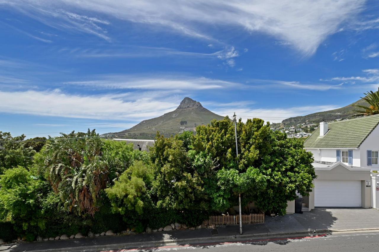 Holiday home Elegant Camps Bay With Pool 150m To