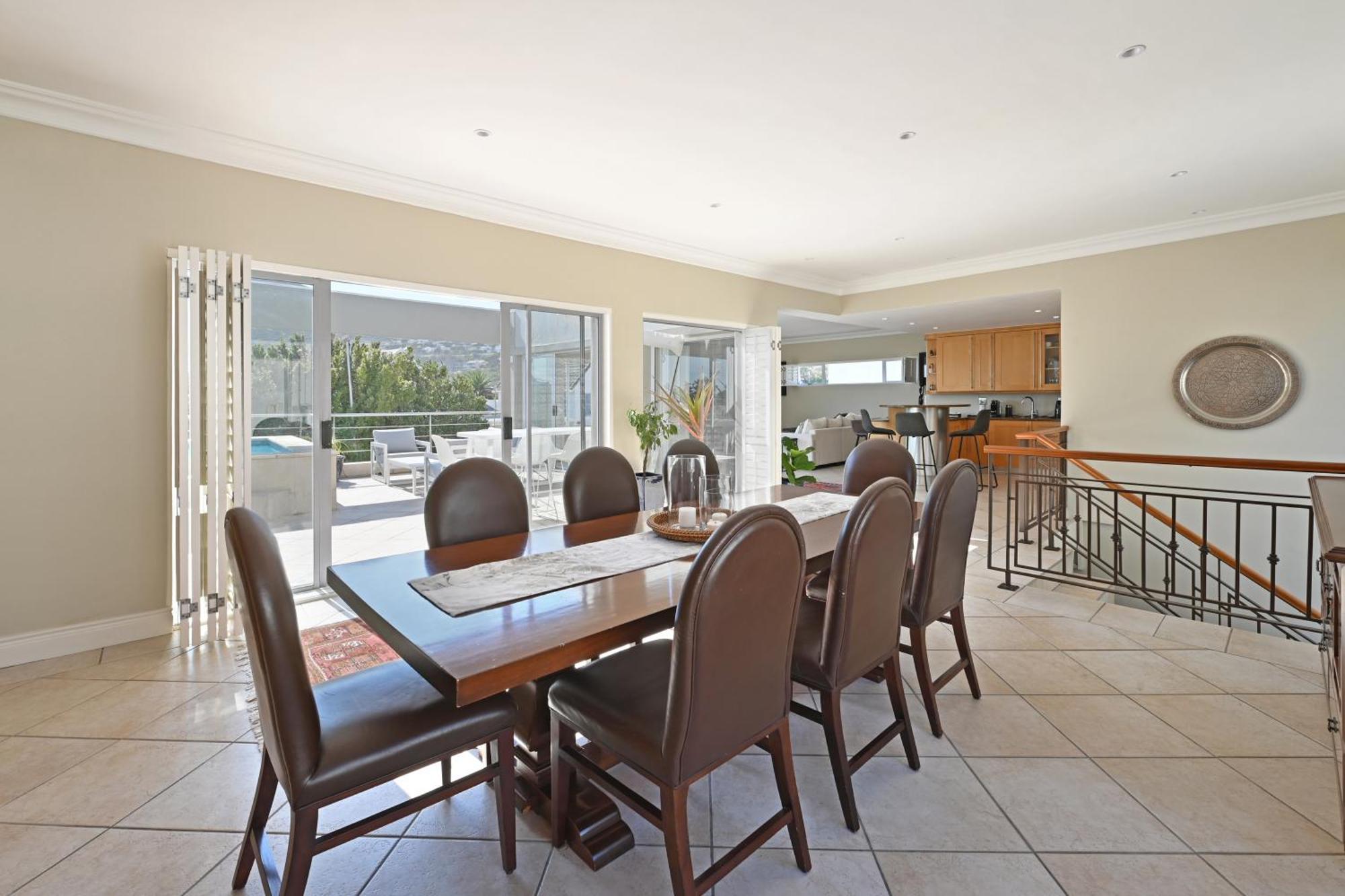 Elegant Camps Bay With Pool 150m To Holiday home