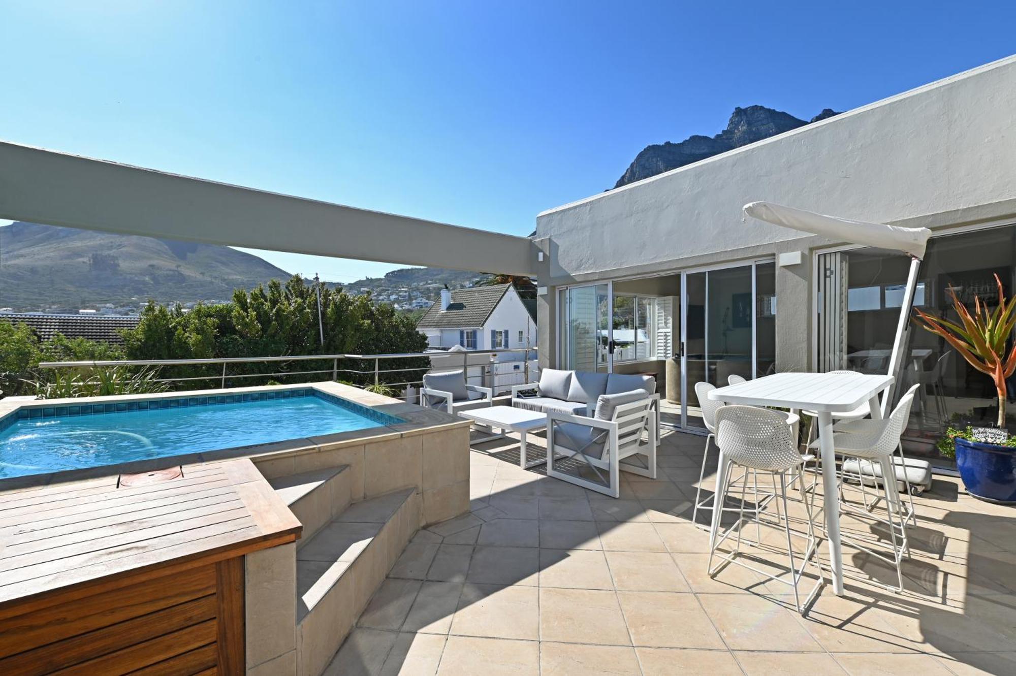 Holiday home Elegant Camps Bay With Pool 150m To *